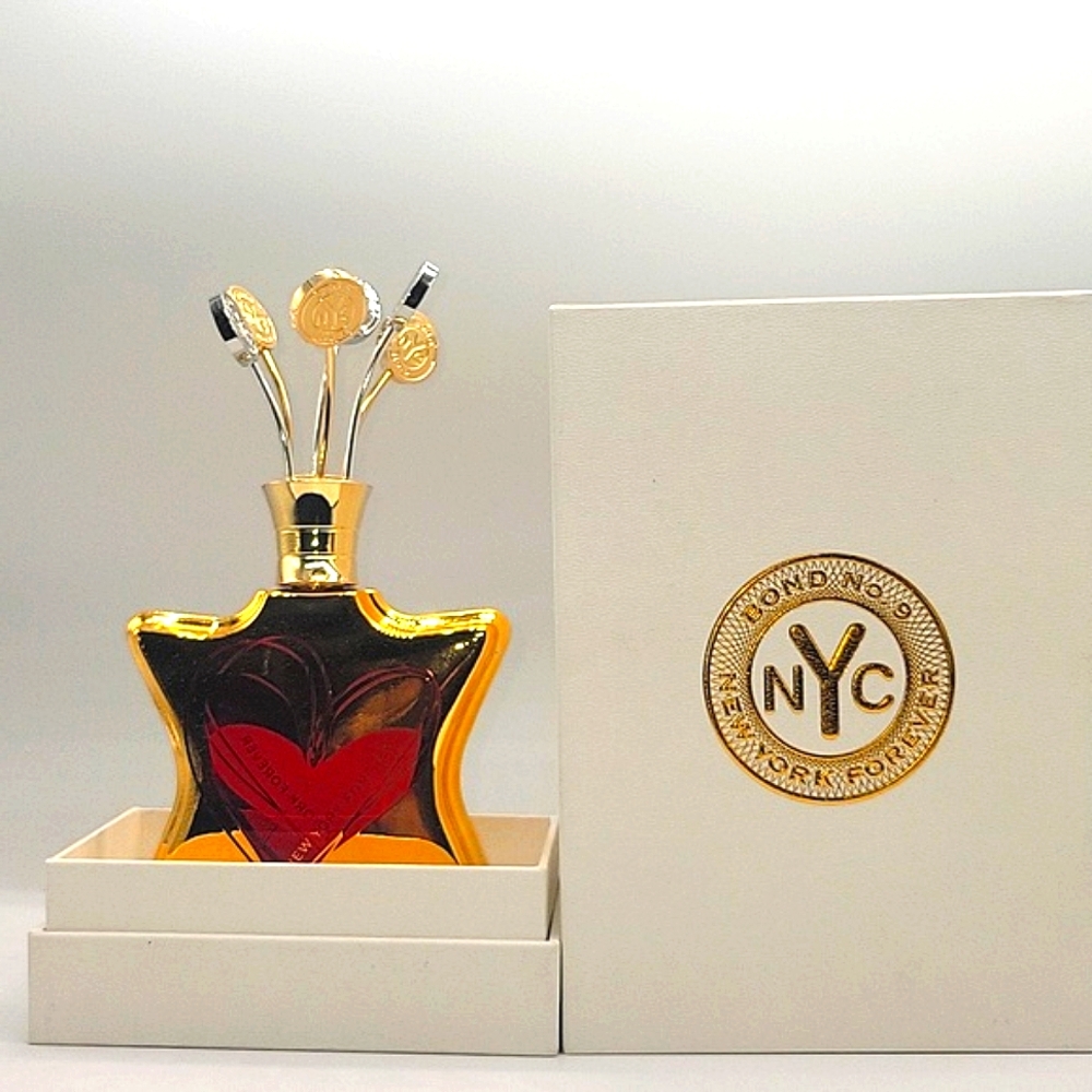 Bond No. 9 New York Forever with Limited Edition Anniversary Cap, 3.3 oz. 100ml. - Picture 2 of 3